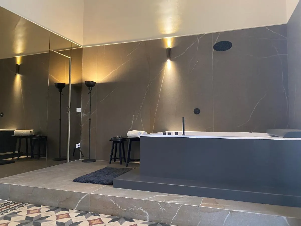 Duomo Housing Catania Le Suites 0*,  איטליה